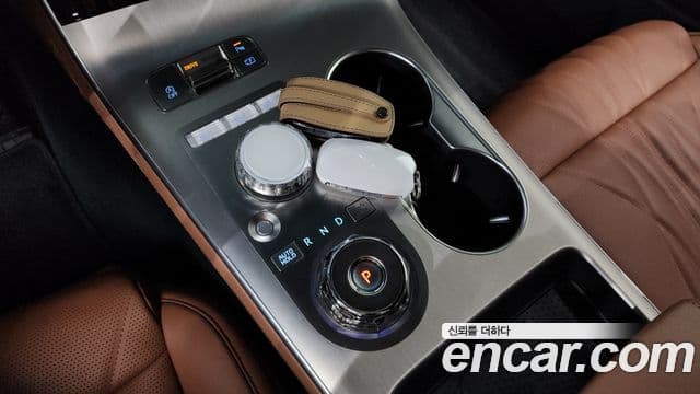 Genesis GV70 2025 — Şəkil 9/20