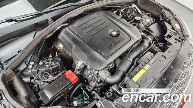 Land Rover Range Rover Velar 2019 — Şəkil 18/20