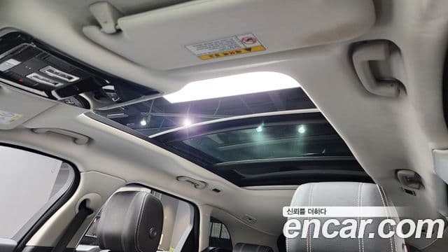 Land Rover Range Rover Velar 2019 — Şəkil 11/20