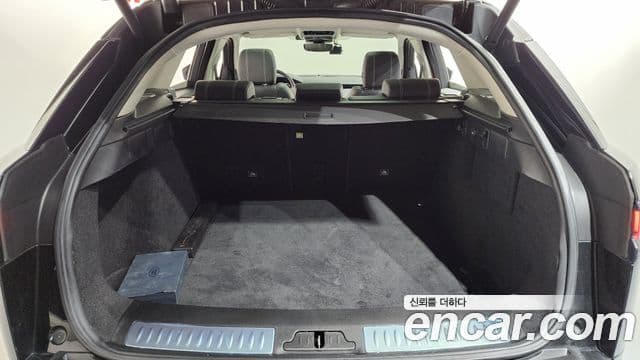 Land Rover Range Rover Velar 2019 — Şəkil 14/20