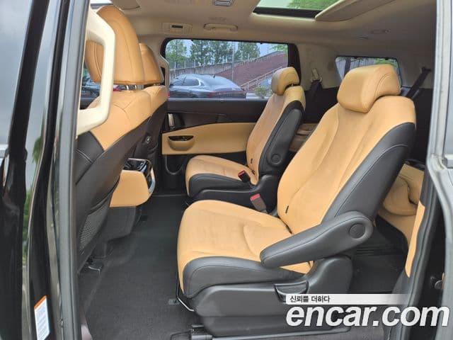 Kia Carnival 2021 — Şəkil 8/18