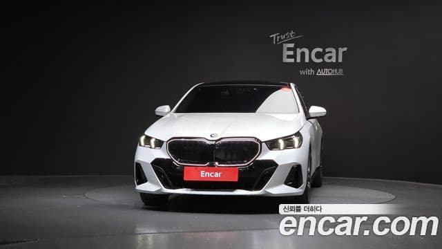 BMW 5 Series 2025 — ფოტო 3/20