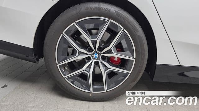 BMW 5 Series 2025 — ფოტო 5/20