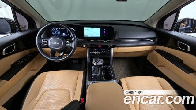 Kia Carnival 2022 — фото 7 из 20