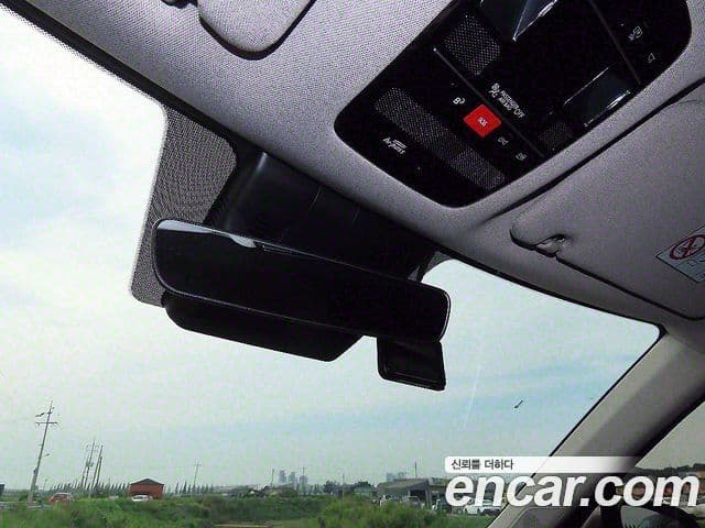 Hyundai Santa Fe 2023 — Şəkil 10/19