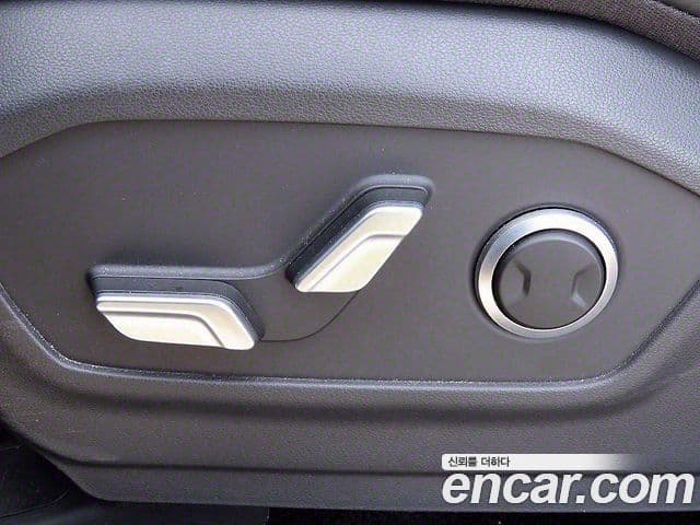 Hyundai Santa Fe 2023 — Şəkil 12/19