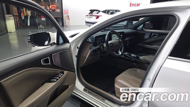 Kia K8 2022 — Şəkil 10/20