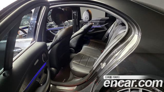 Mercedes-Benz E-Class 2020 — Şəkil 11/20