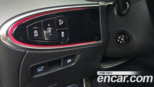 Genesis GV70 2022 — ფოტო 13/20