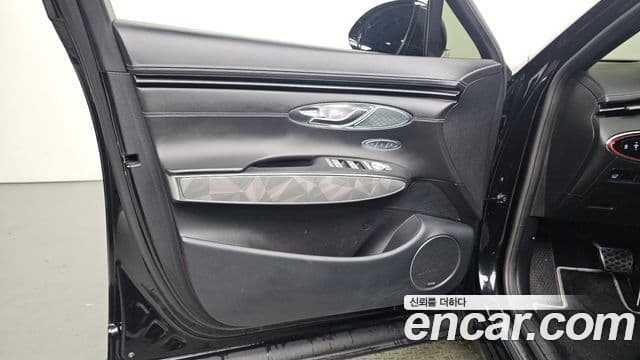 Genesis GV70 2022 — Şəkil 29/36