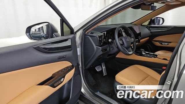 Lexus NX350h 2025 — ფოტო 10/20