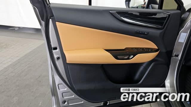 Lexus NX350h 2025 — Photo 32/35