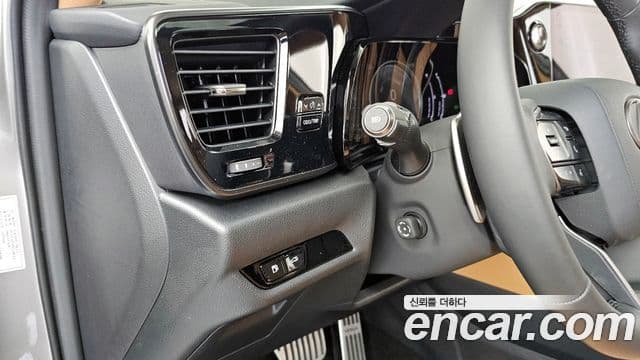 Lexus NX350h 2025 — Photo 29/35