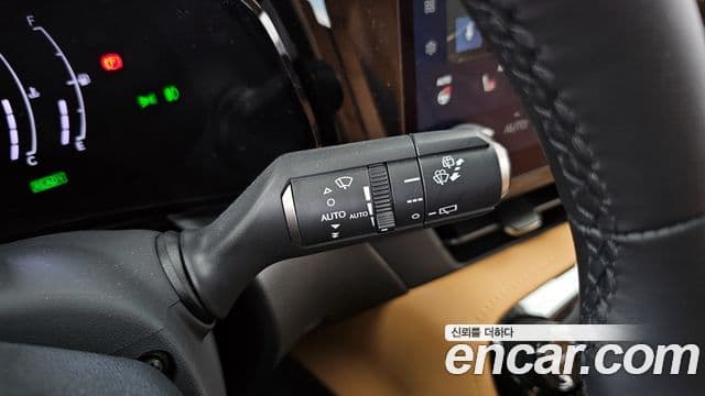 Lexus NX350h 2025 — Photo 30/35