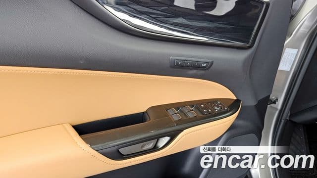 Lexus NX350h 2025 — Photo 14/35
