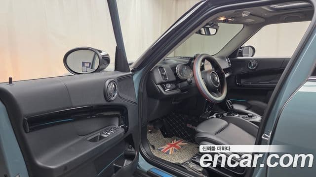Mini Cooper Countryman 2022 — фото 10 из 20