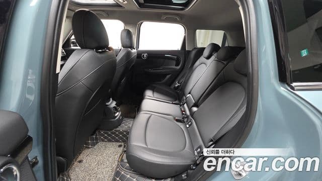 Mini Cooper Countryman 2022 — фото 12 из 20