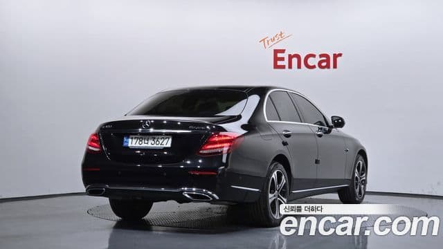 Mercedes-Benz E-Class 2020 — Şəkil 2/20