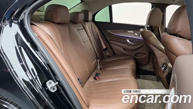 Mercedes-Benz E-Class 2020 — Şəkil 11/20