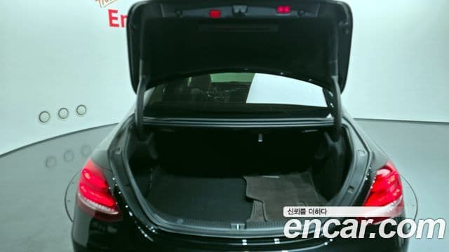Mercedes-Benz E-Class 2020 — фото 18 из 20