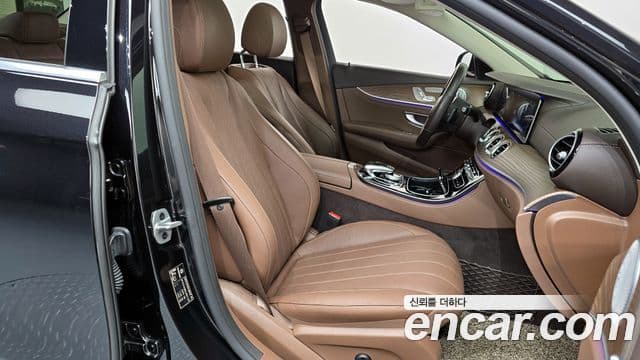 Mercedes-Benz E-Class 2020 — ფოტო 9/32