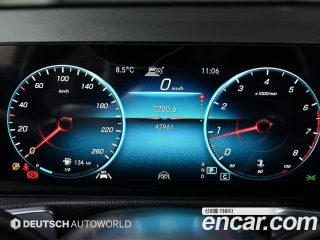 Mercedes-Benz GLB-Class 2022 — Şəkil 6/20