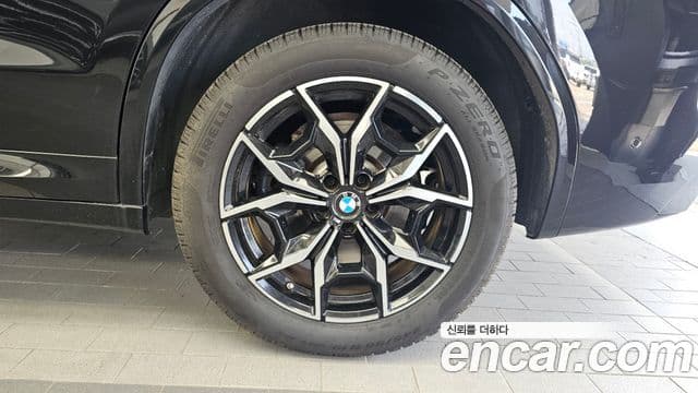 BMW X3 2023 — Photo 29/32