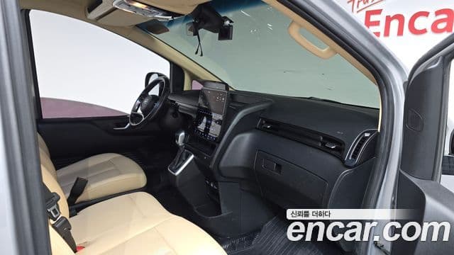 Hyundai Staria 2021 — фото 7 из 20