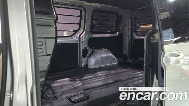 Hyundai Staria 2021 — Şəkil 18/20