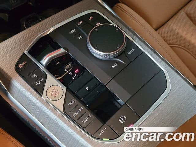 BMW 3 Series 2025 — фото 11 из 20