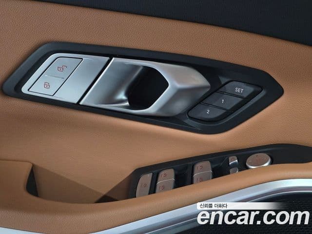 BMW 3 Series 2025 — фото 16 из 20
