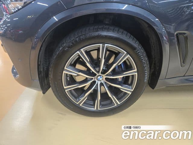 BMW X5 2020 — Photo 8/20