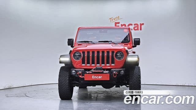Jeep Wrangler 2019 — Şəkil 12/31