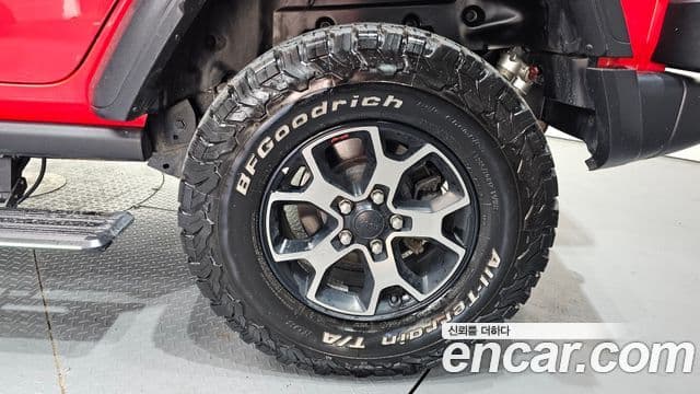 Jeep Wrangler 2019 — Şəkil 24/31