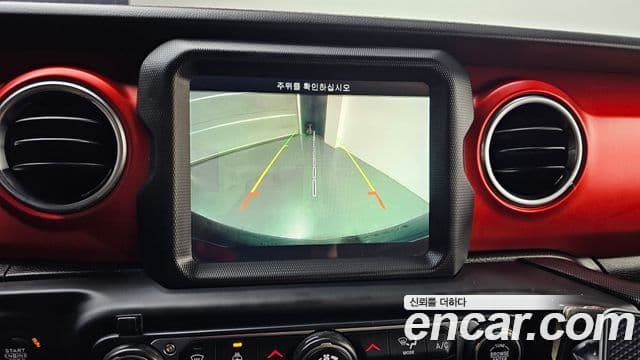 Jeep Wrangler 2019 — Şəkil 25/31