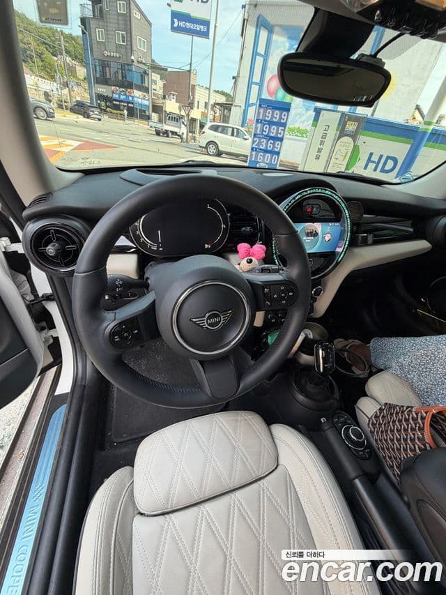 Mini Cooper S 2023 — ფოტო 10/10