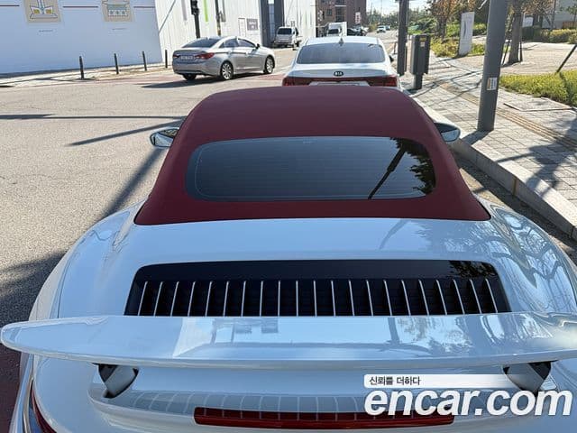 Porsche 911 2021 — Şəkil 10/14