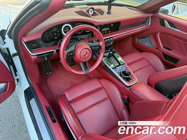 Porsche 911 2021 — Şəkil 7/14
