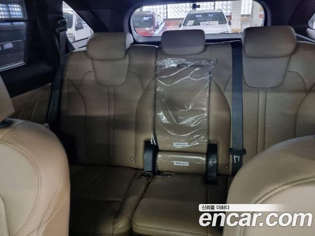 Kia Sorento 2023 — Şəkil 9/18