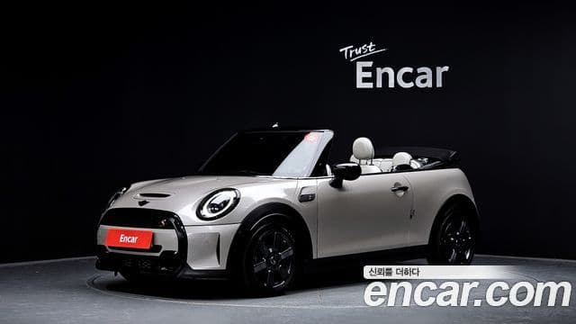 Mini Cooper S Convertible 2022 — Фото 1/20