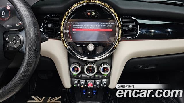 Mini Cooper S Convertible 2022 — Фото 13/20