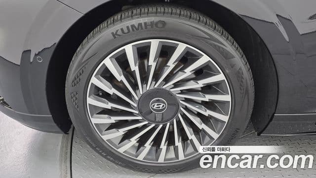 Hyundai Grandeur 2023 — ფოტო 5/20
