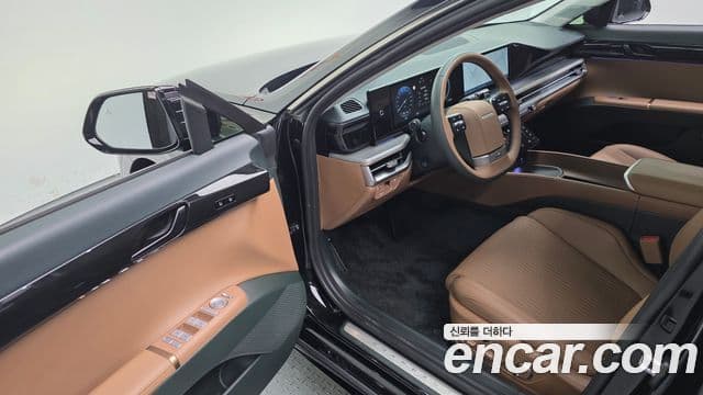 Hyundai Grandeur 2023 — ფოტო 11/20