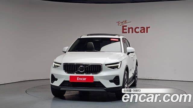 Volvo XC40 2023 — Şəkil 3/20