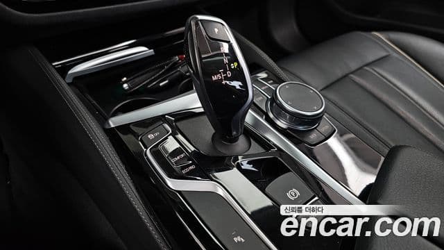 BMW 5 Series 2019 — Фото 9/20