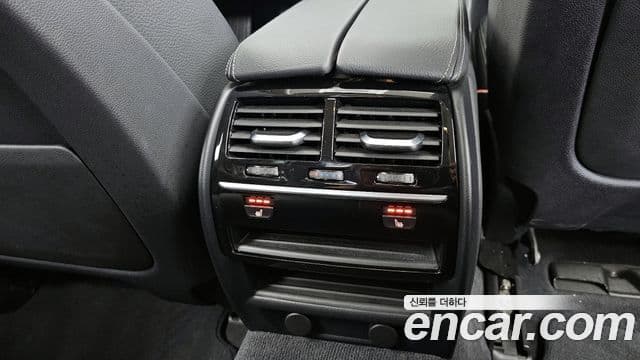 BMW 5 Series 2019 — Фото 19/20