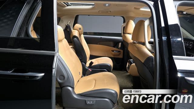 Kia Carnival 2021 — Şəkil 11/20