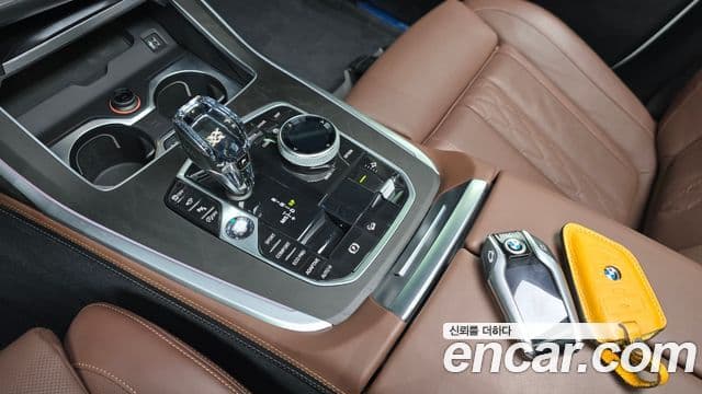 BMW X7 2020 — ფოტო 9/20