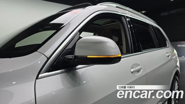 BMW X7 2020 — Photo 23/31