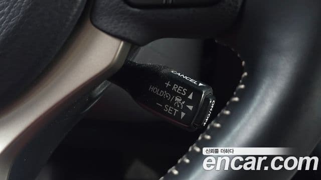 Lexus NX300h 2019 — Photo 11/30